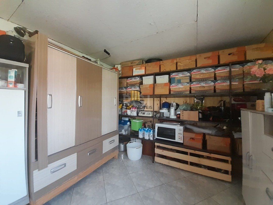 SÍTIO DENTRO DE PORTO ALEGRE 6.629,10 metros quadrados de área no bairro Campo Novo.