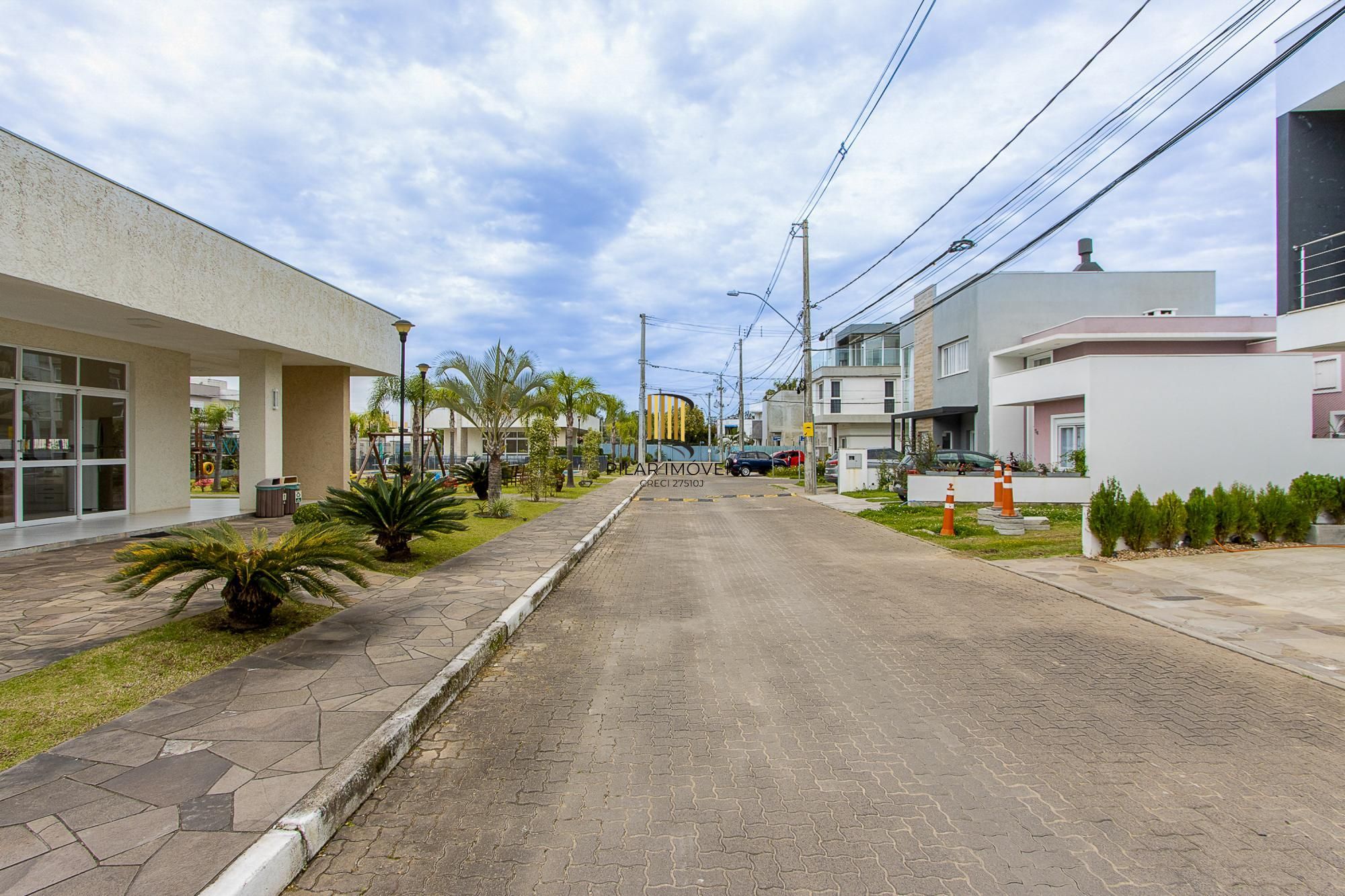 Casa de Condomínio 3 dormitórios no bairro Aberta dos Morros