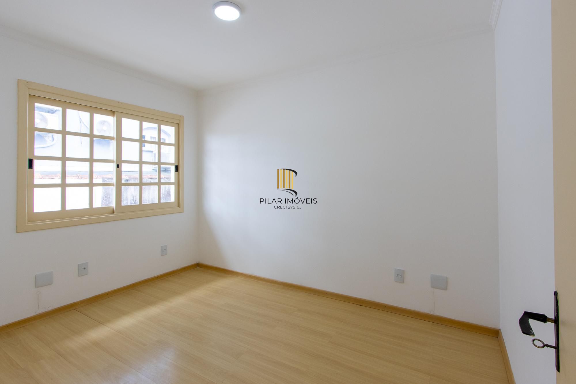 Casa em condomínio, 3 dormitórios (1 suite) 2 vagas - Jardim Isabel