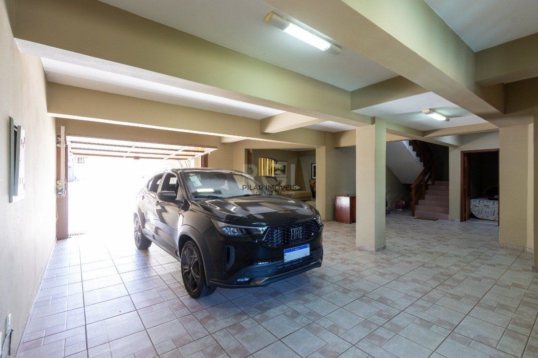 Casa de Condomínio 4 dormitórios no bairro Nonoai