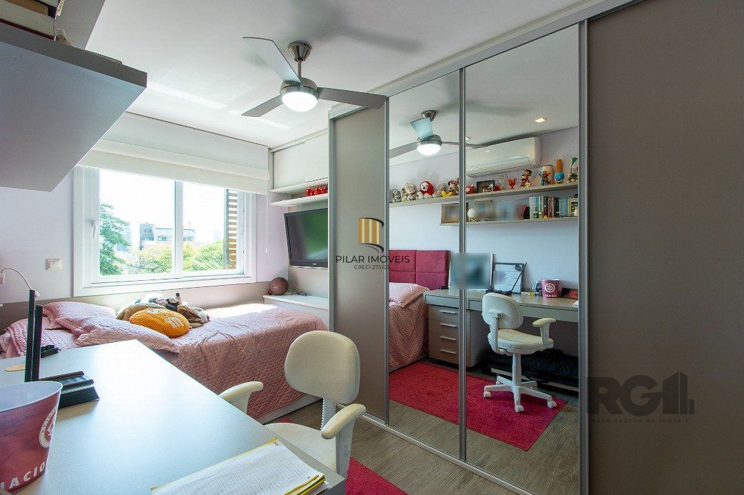 Apartamento 3 dormitórios no bairro Menino Deus