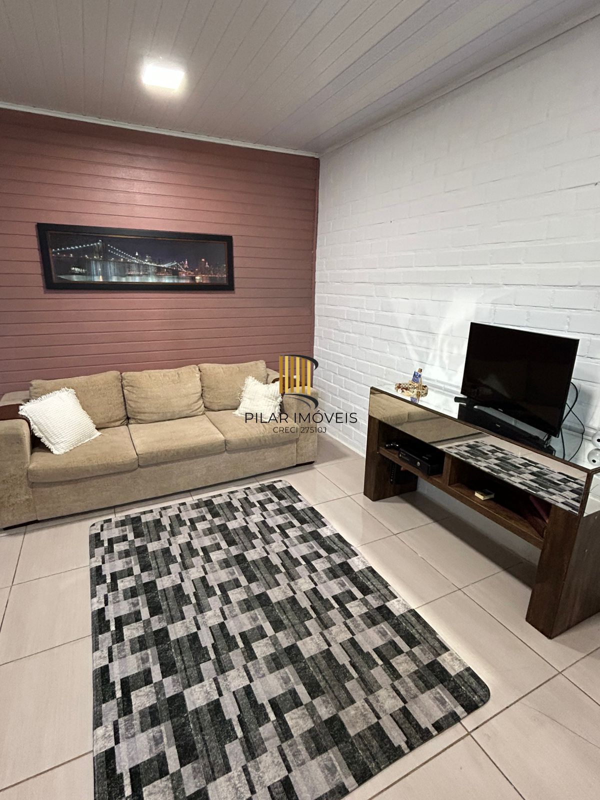 Casa 2 dormitórios no bairro Hípica