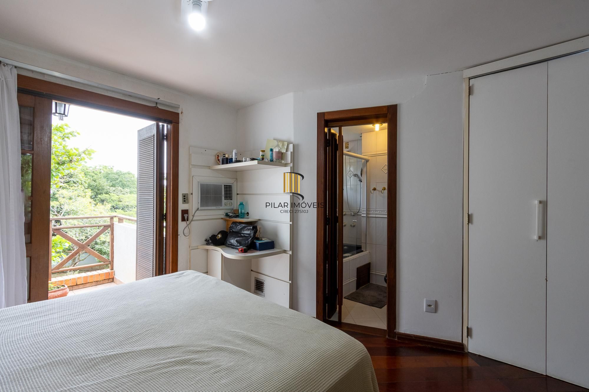 Casa Condominio para Venda - 175m², 3 dormitórios, sendo 1 suites, 4 vagas - Tristeza