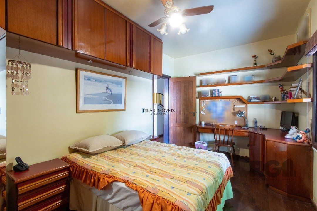 Casa para Venda - 500m², 4 dormitórios, sendo 1 suites, 4 vagas - Coronel Aparício Borges