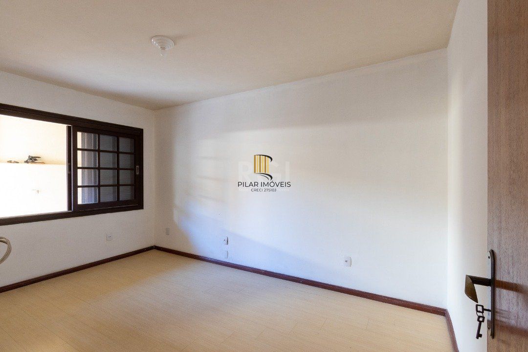 Casa para Venda - 280m², 3 dormitórios, sendo 1 suites, 2 vagas - Espirito Santo