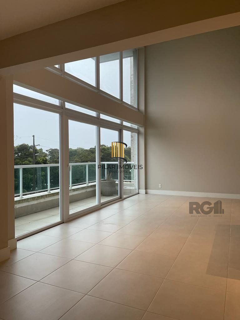 Duplex maravilhoso de frente com sacada