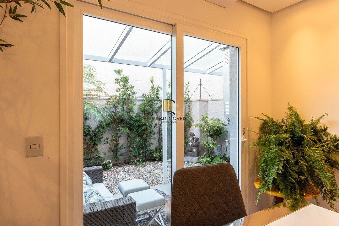 Casa Condominio para Venda - 202m², 3 dormitórios, sendo 1 suites, 2 vagas - Tristeza