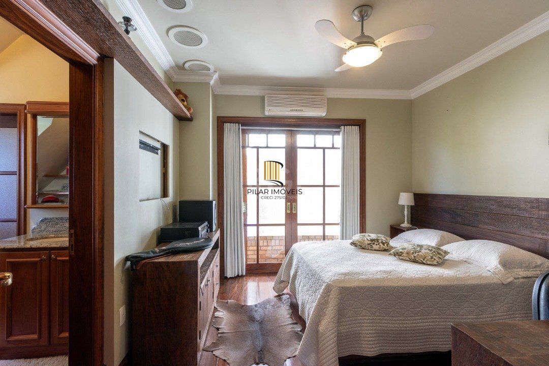 Casa Condominio para Venda - 559m², 4 dormitórios, sendo 3 suites, 3 vagas - Cavalhada