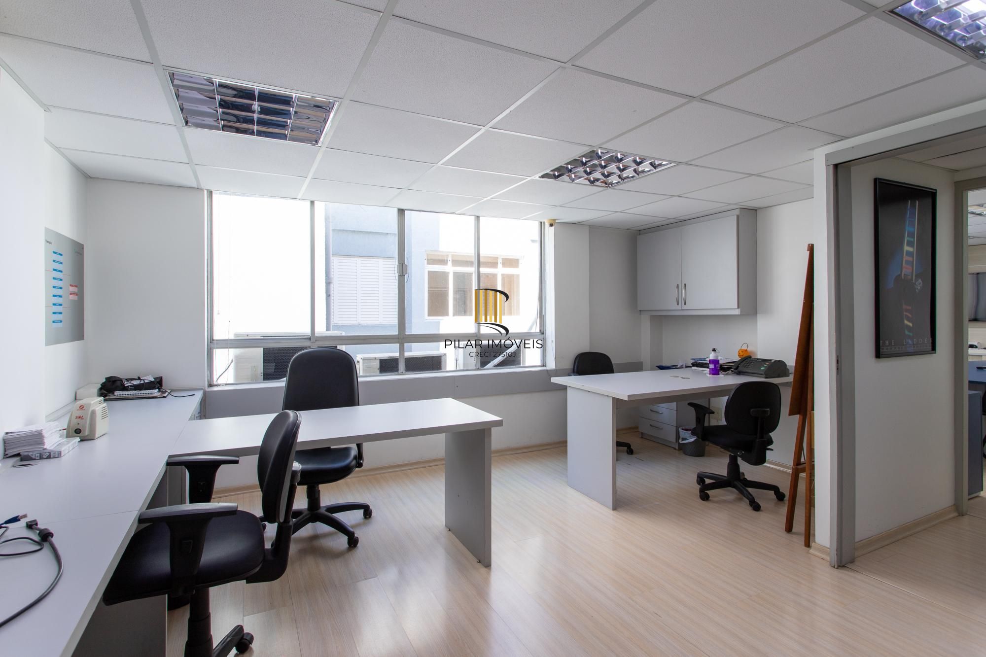 Andar inteiro mobiliado com 215 m² para 60 pessoas - Pilar Imóveis