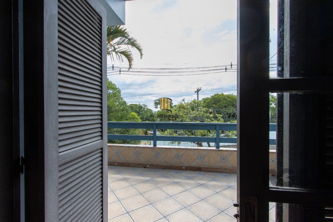 Casa 3 dormitórios no bairro Nonoai