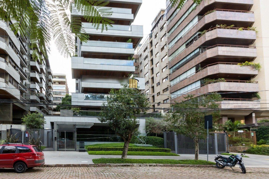 Apartamento mobiliado, com cerca de 256,42m² privativos e com 3 suítes, - Pilar Imóveis