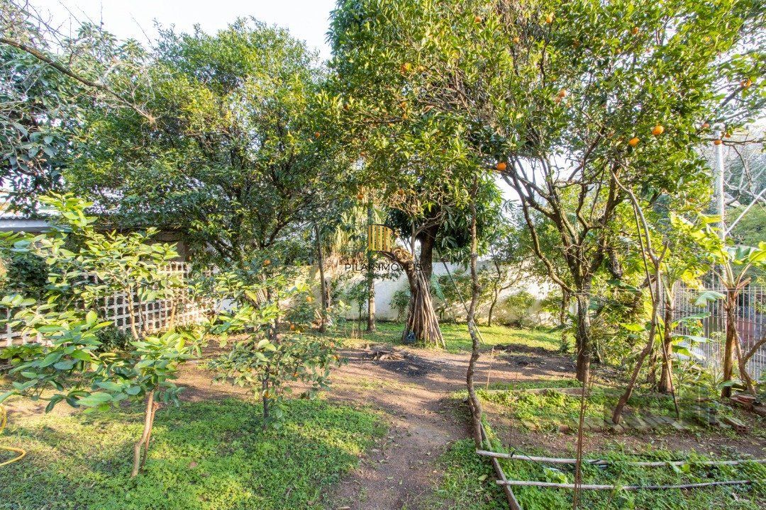 Casa 4 dormitórios no bairro Cristal