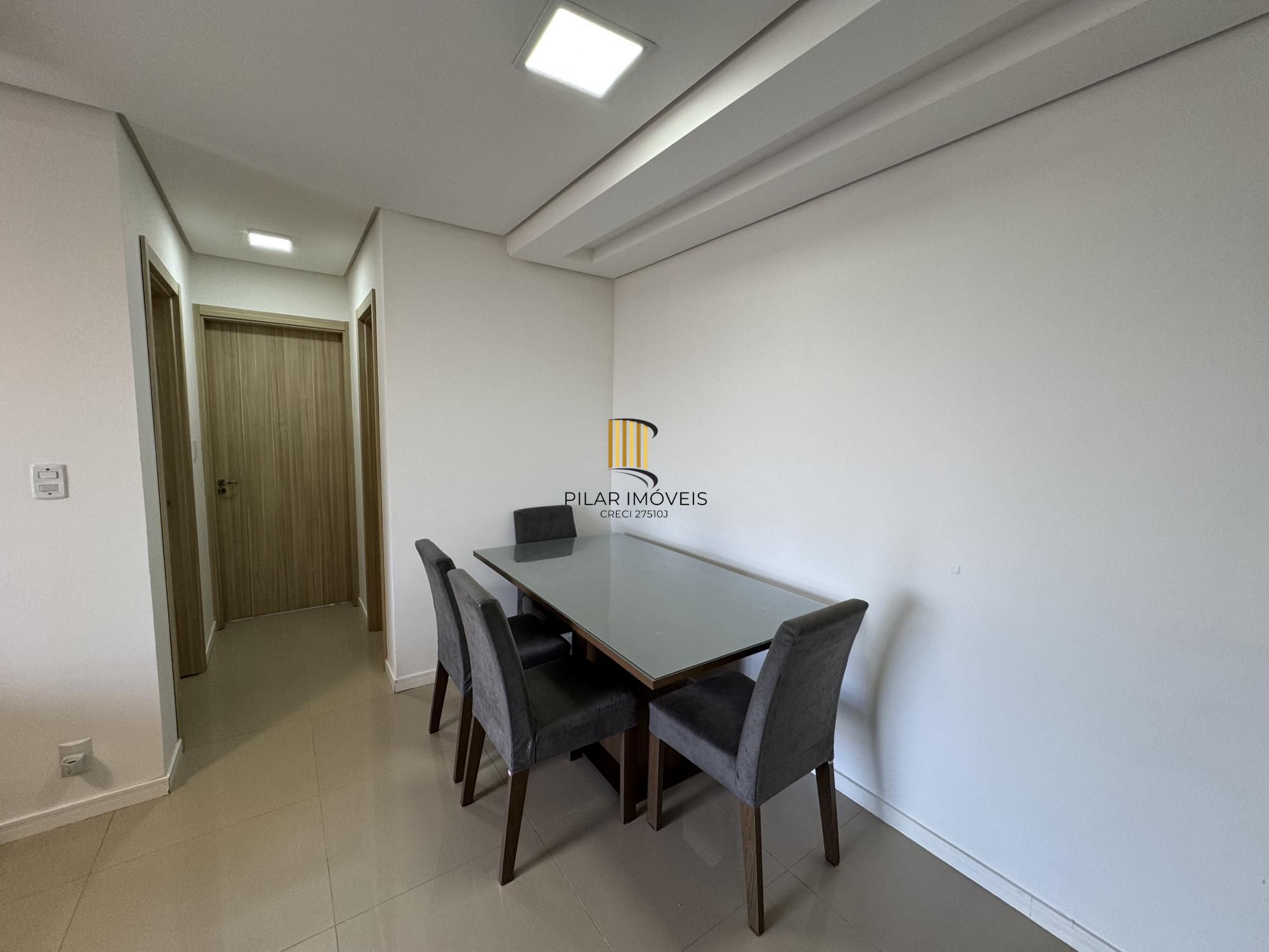 Apartamento de 2 dormitórios, 1 suíte e 1 vaga, em Canoas.