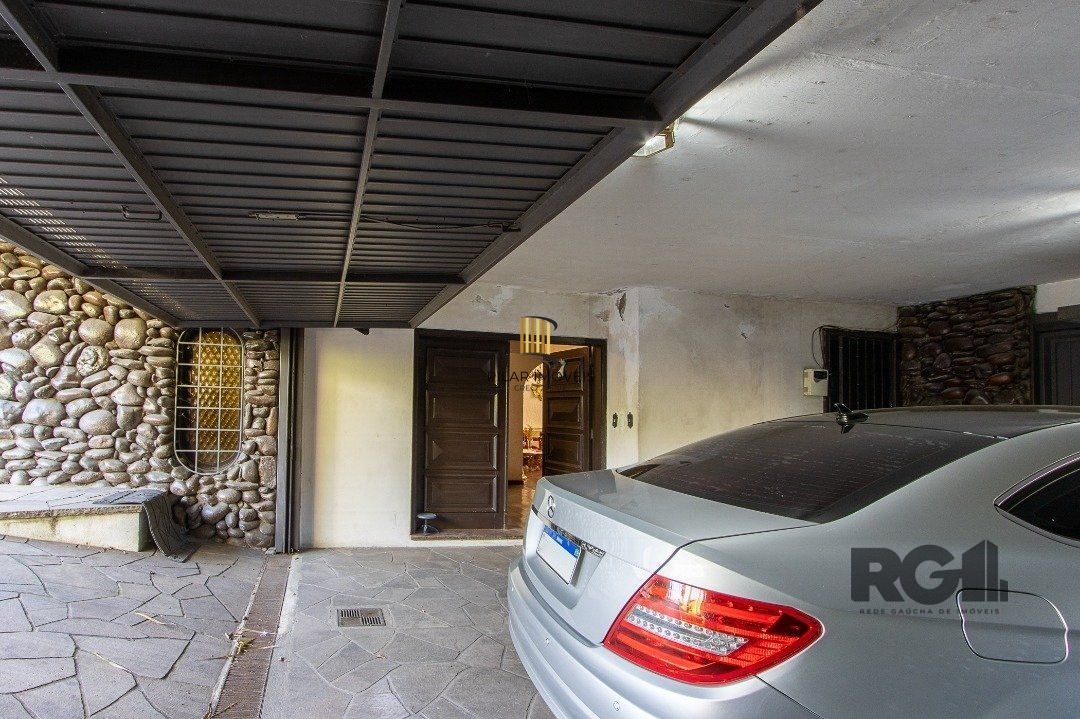 Casa para Venda - 580m², 3 dormitórios, sendo 1 suites, 3 vagas - Santa Tereza