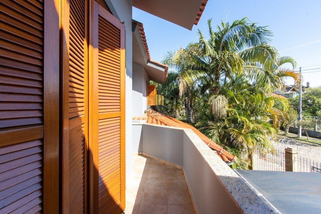 Casa 3 dormitórios no bairro Ipanema