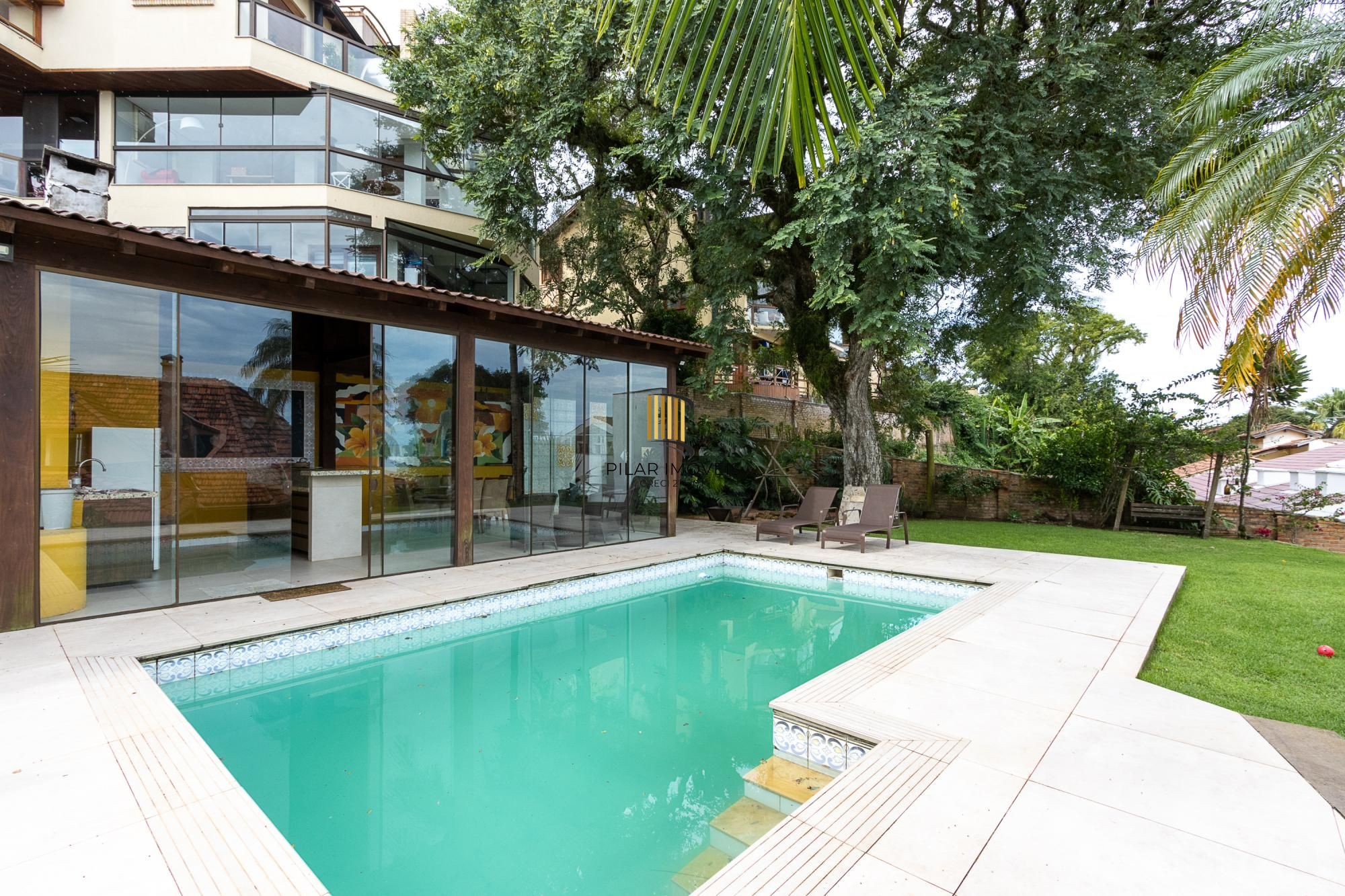 Casa 4 dormitórios no bairro Vila Conceição