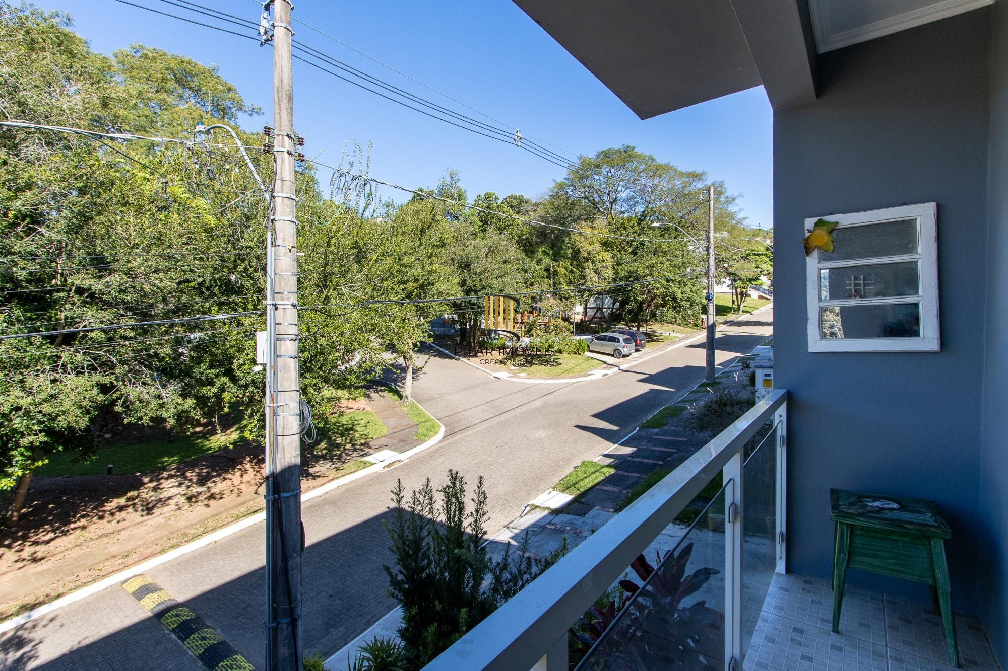 Casa com 3 dormitórios, suíte com closet e piscina no Condomínio Cinque Terre