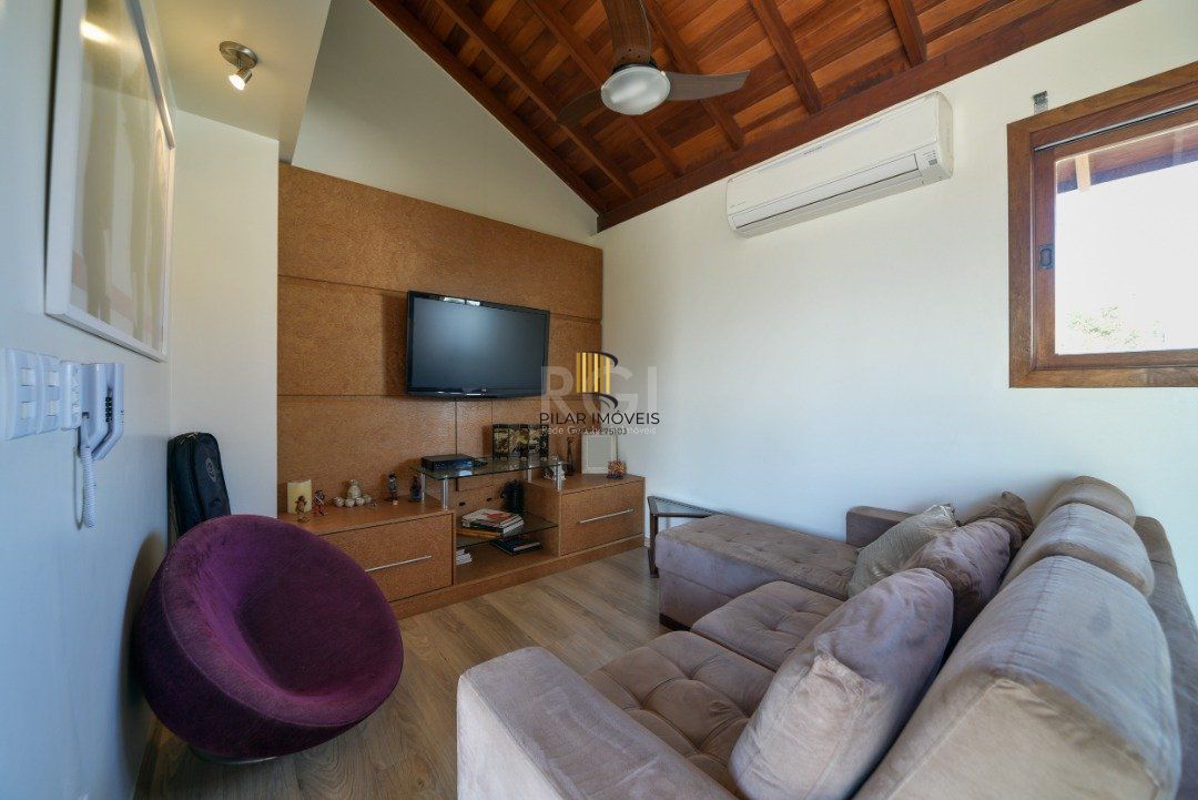 Casa Condominio para Venda - 240m², 3 dormitórios, sendo 1 suites, 3 vagas - Tristeza