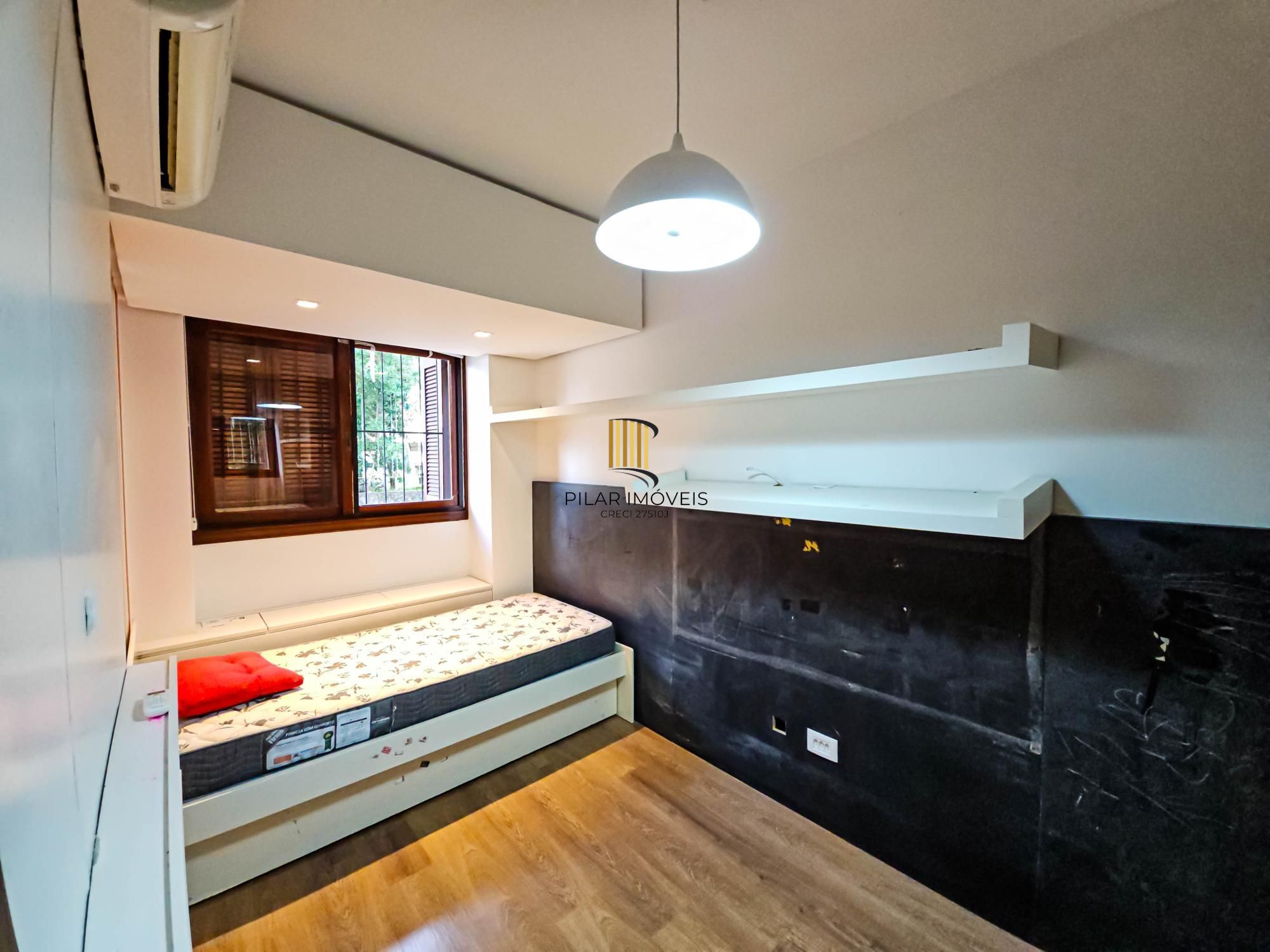 Casa de Condomínio 3 dormitórios no bairro Tristeza