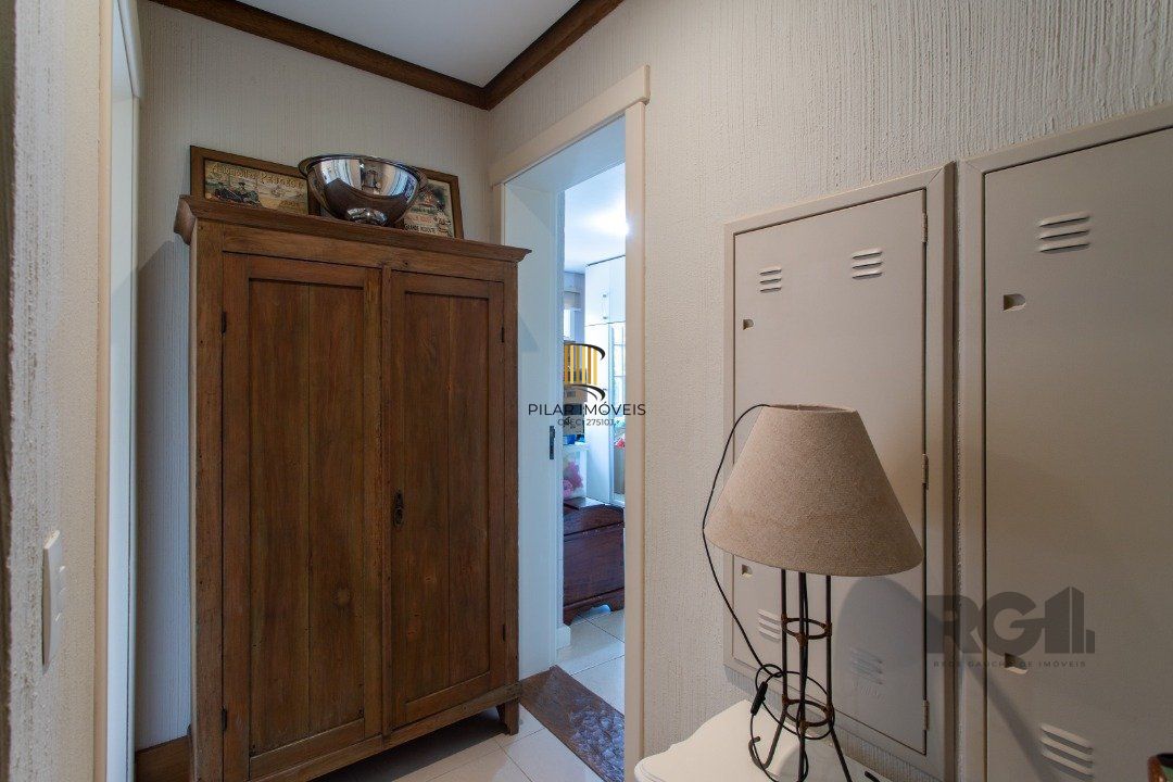 Casa Condominio para Venda - 380m², 3 dormitórios, sendo 3 suites, 6 vagas - Terra Ville