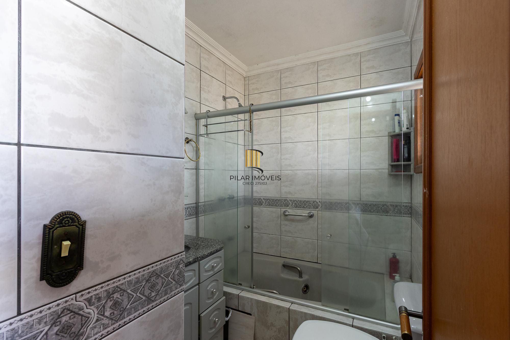 Casa 3 dormitórios no bairro Espírito Santo