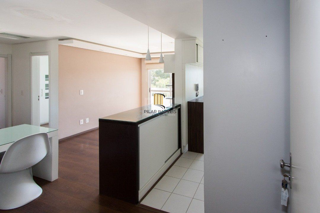 Apartamento | Bairro Cristal | 2 dormitórios | Suíte |  Semi mobiliado |  1 vaga escriturada