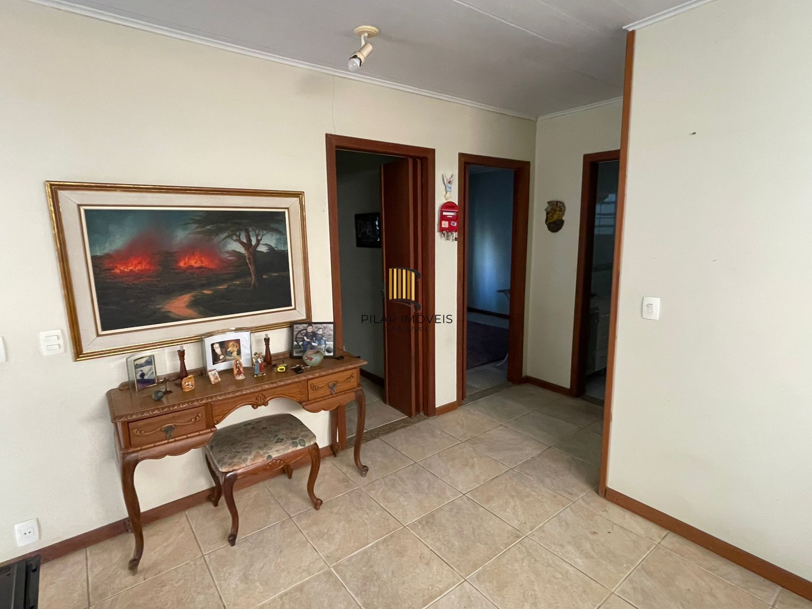 Casa de alvenaria com 104,37m² 3 dormitórios sendo 1 suíte, 2 vagas cobertas
