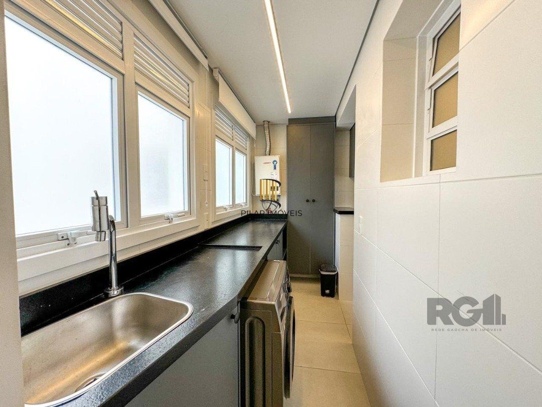Apartamento para Venda - 138.33m², 3 dormitórios, sendo 1 suites, 3 vagas - Centro