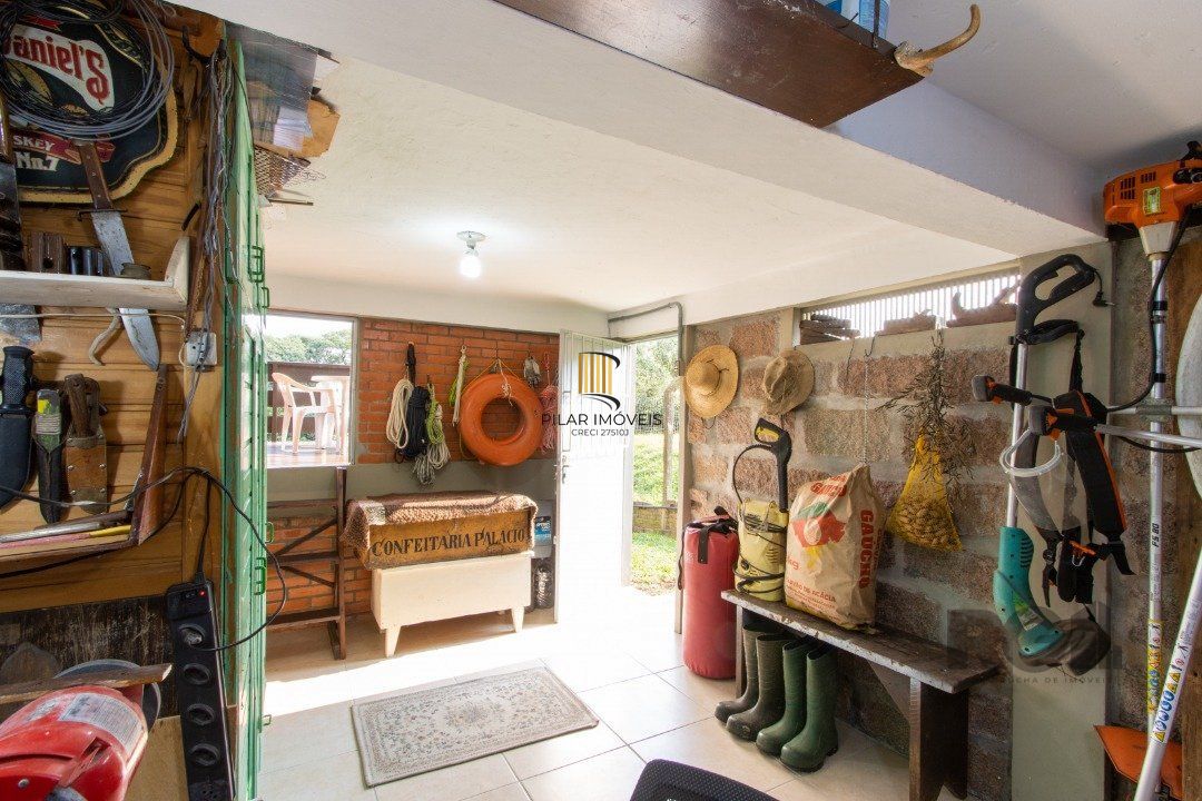 Casa para Venda - 220m², 3 dormitórios, sendo 2 suites, 5 vagas - Espirito Santo