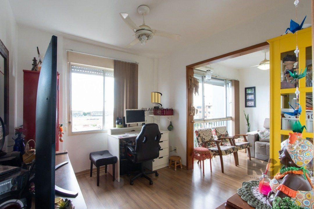 Apartamento 3 quartos, 2 banheiros, 1 vaga, condomínio com infra - Bairro Cristal