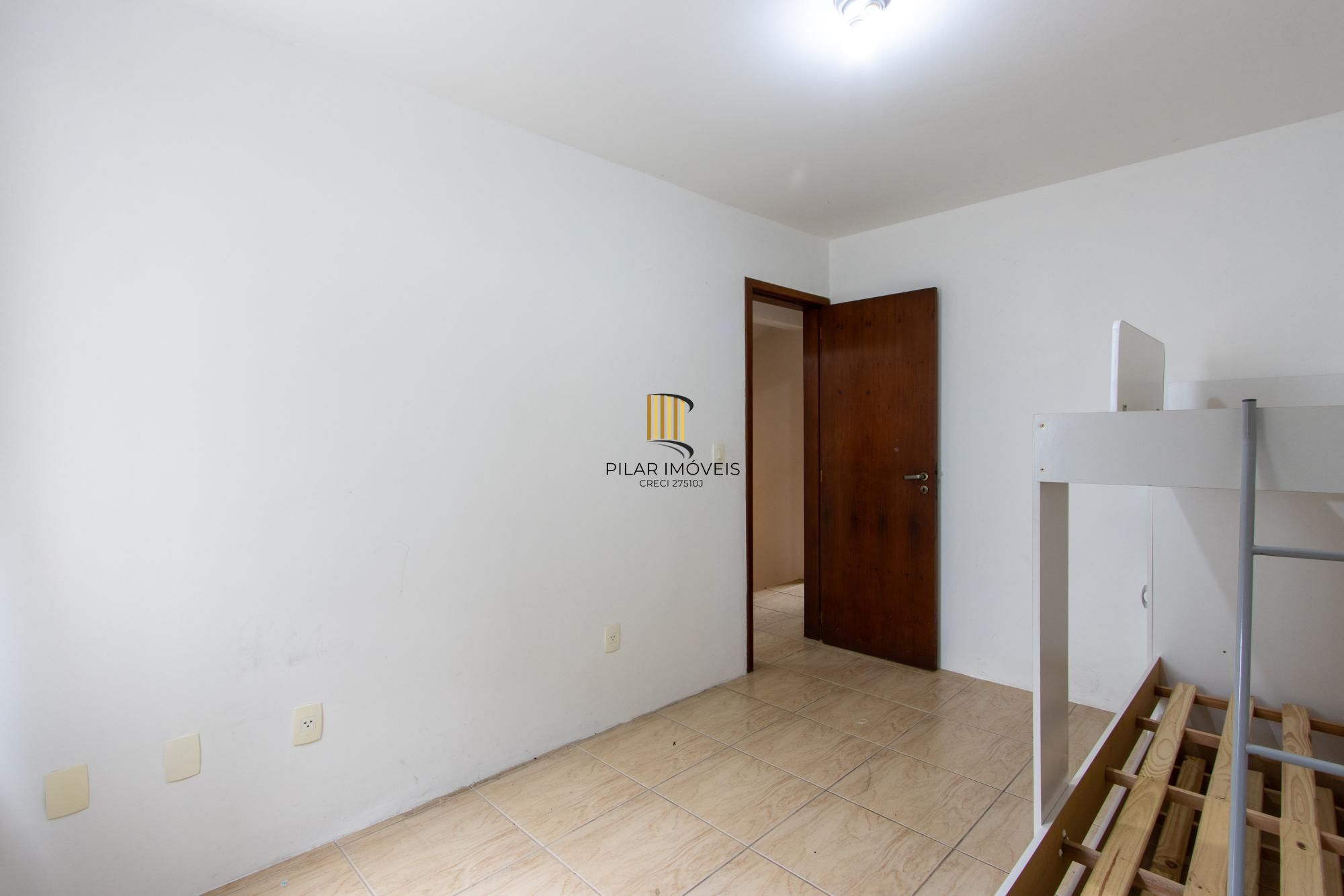 Casa de Condomínio 3 dormitórios no bairro Cristal