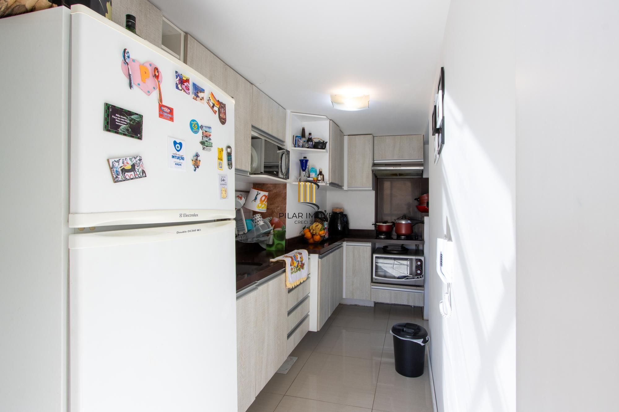 Apartamento térreo, semi mobiliado, com 54,81 m² de área privativa, 3 dormitórios e 1 vaga de garagem2