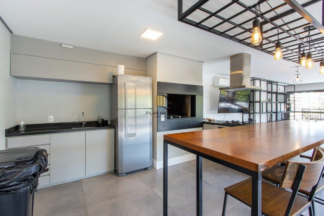 Apartamento 2 dormitórios no bairro Tristeza