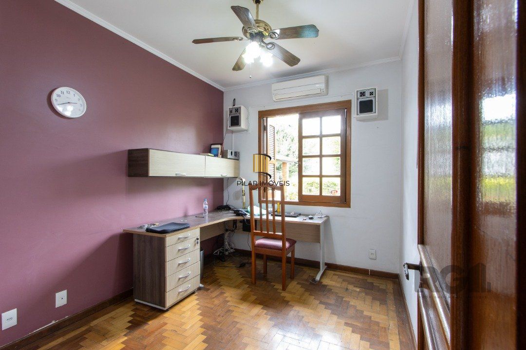 Casa para Venda - 440m², 3 dormitórios, sendo 1 suites, 2 vagas - Santa Tereza