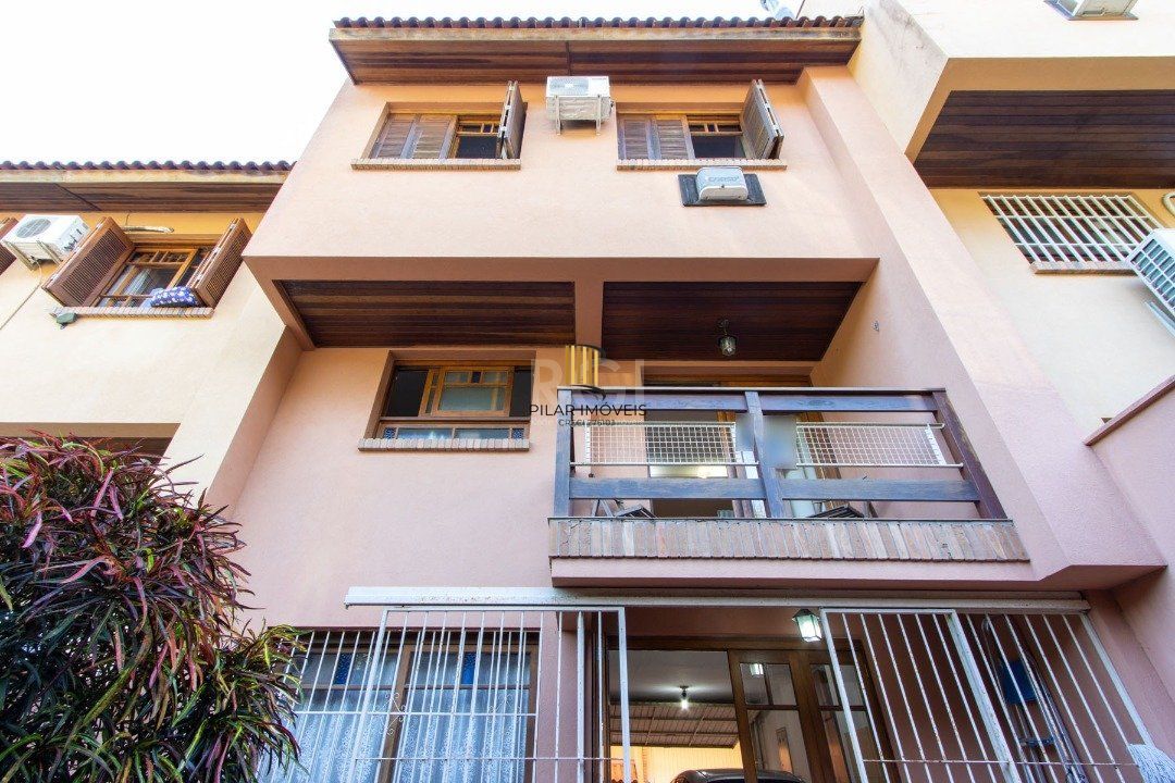 Casa de Condomínio 3 dormitórios no bairro Espírito Santo