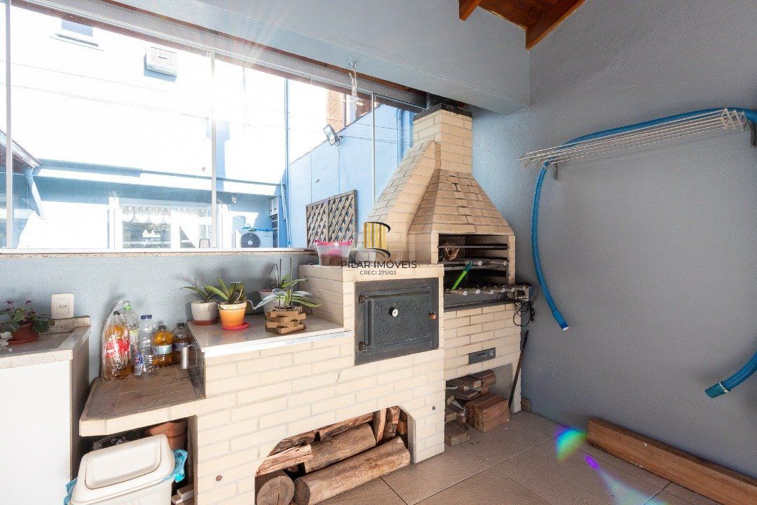 Casa Condominio para Venda - 240m², 4 dormitórios, sendo 1 suites, 2 vagas - Ipanema