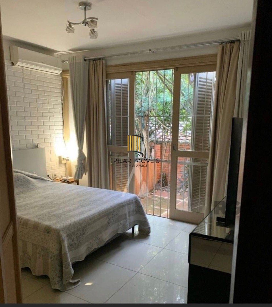 Casa 3 dormitórios no bairro Santo Antônio