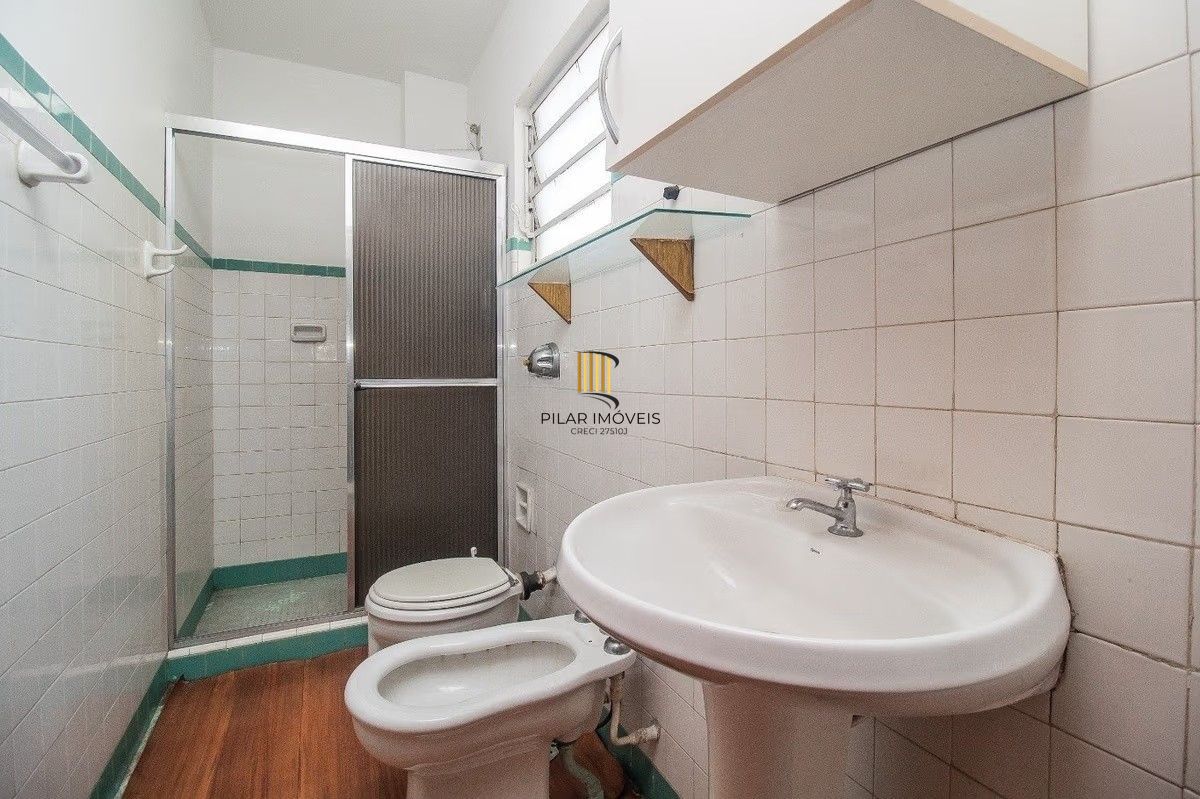 Apartamento de 1 quarto à venda no Edifício Britânia na Avenida Independência em Porto Alegre – 45,24 m² Privativos e Portaria 24h