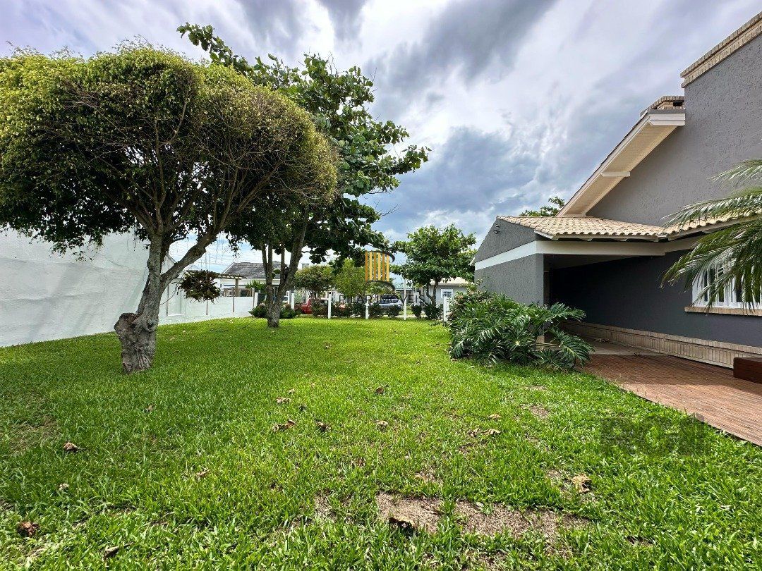 CASA A? VENDA  EM CAPA?O DA CANOA PRO?XIMA AO MAR!