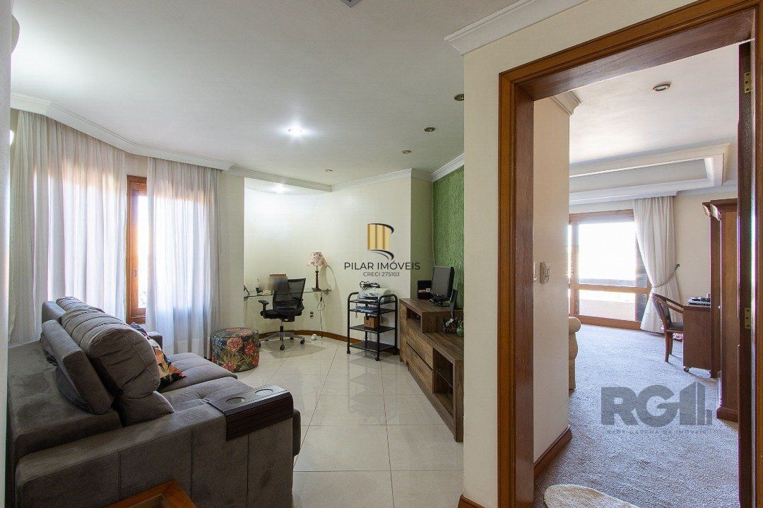 Casa para Venda - 450m², 4 dormitórios, sendo 4 suites, 5 vagas - Vila Assunção