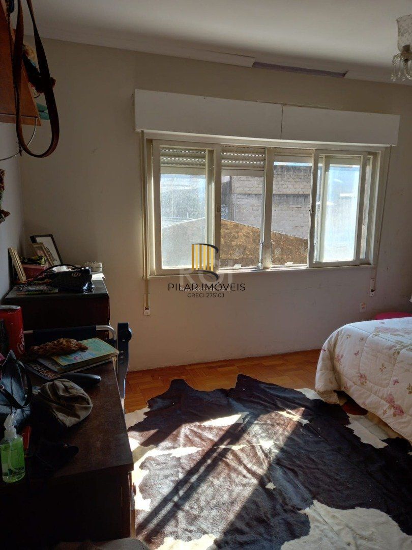 Apartamento para Venda - 150m², 3 dormitórios, 1 vaga - Bom Fim
