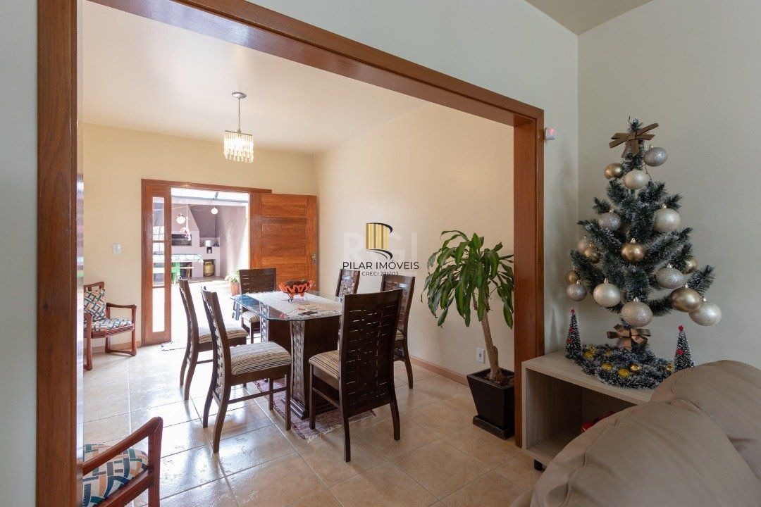 Casa para Venda - 192.18m², 3 dormitórios, sendo 1 suites, 2 vagas - Cristal