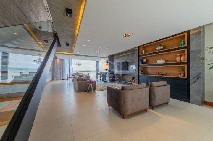 Casa para Venda - 523m², 3 dormitórios, sendo 3 suites, 4 vagas - Sétimo Céu