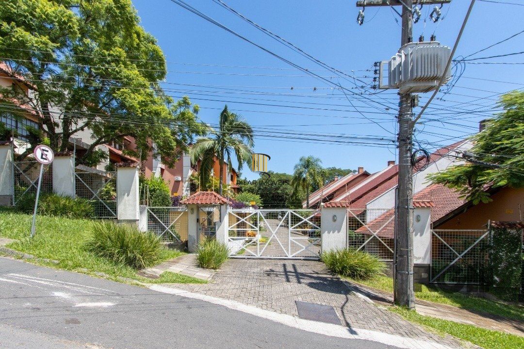 Casa de Condomínio 3 dormitórios no bairro Tristeza