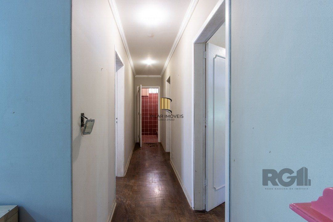 Casa 7 dormitórios no bairro Pedra Redonda
