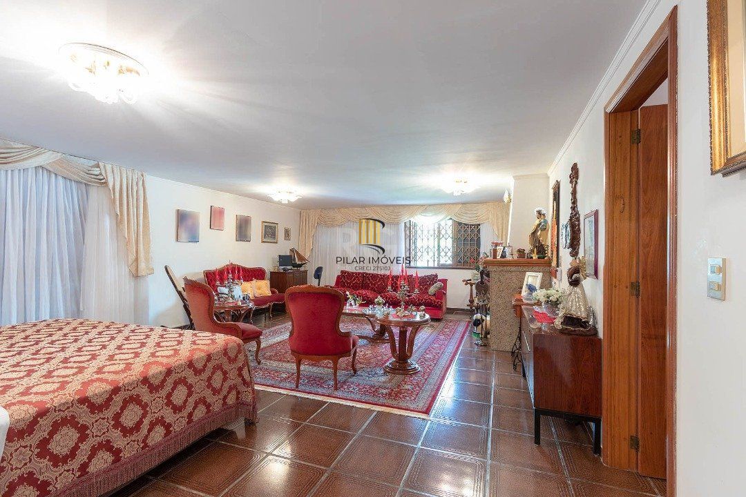 Casa para Venda - 725m², 4 dormitórios, sendo 1 suites, 4 vagas - Vila Assunção