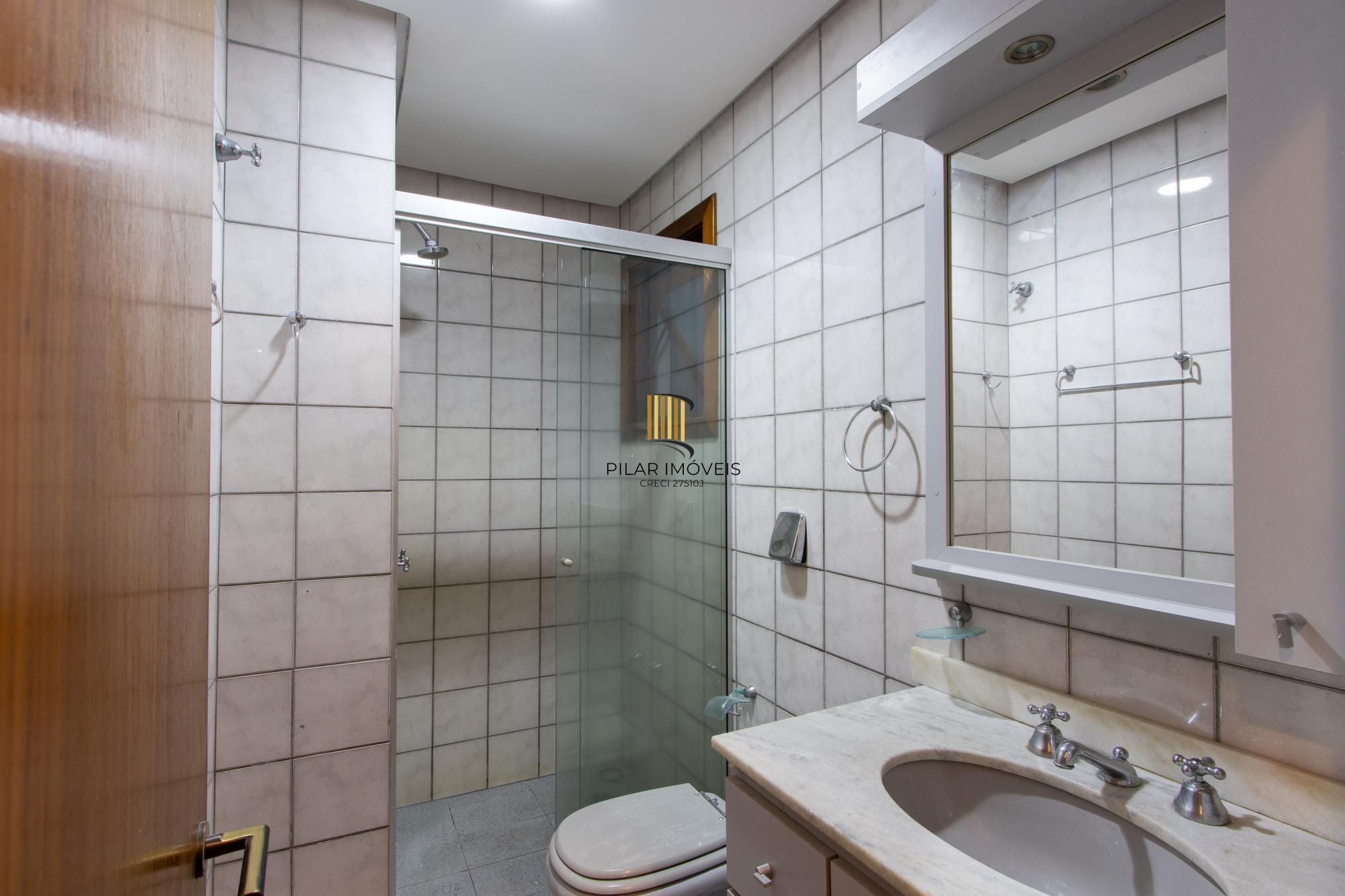 Apartamento 3 dormitórios no bairro Menino Deus