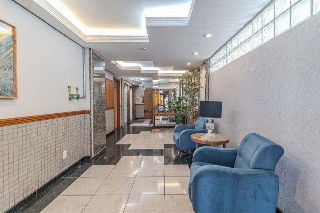 Apartamento com 2 quartos, vaga dupla - Bairro Petrópolis