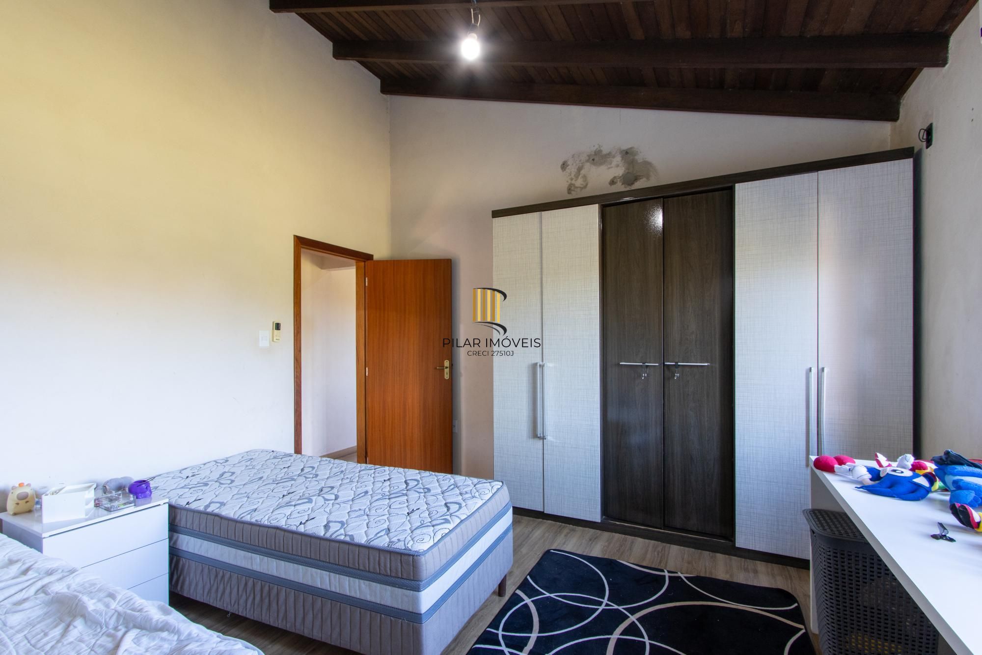 Sitio com área de 1.800m², Residencial e Comercial - Bairro Belem Novo - Porto Alegre