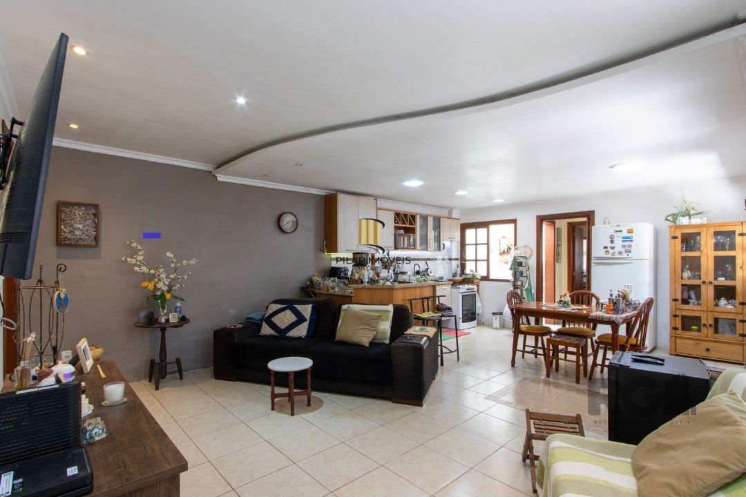 Casa 2 dormitórios no bairro Camaquã